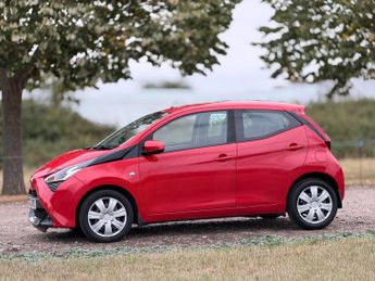 Toyota AYGO 1.0 VVT-i x-play x-shift Euro 6 5dr