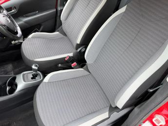 Toyota AYGO 1.0 VVT-i x-play x-shift Euro 6 5dr