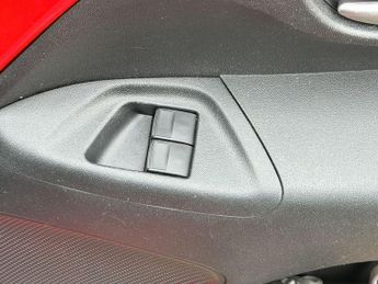 Toyota AYGO 1.0 VVT-i x-play x-shift Euro 6 5dr