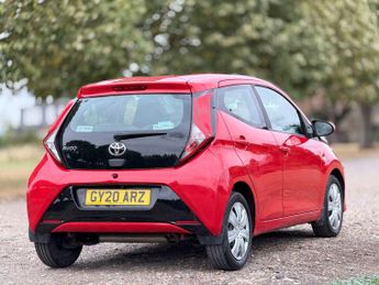 Toyota AYGO 1.0 VVT-i x-play x-shift Euro 6 5dr