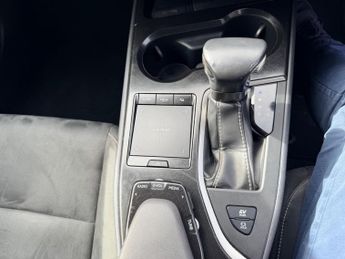Lexus UX 2.0 250h E-CVT Euro 6 (s/s) 5dr