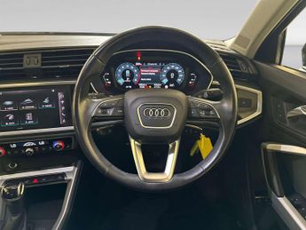 Audi Q3 1.4 TFSIe 45 Technik SUV 5dr Petrol Plug-in Hybrid S Tronic Euro