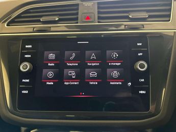 Volkswagen Tiguan 1.4 TSI 13kWh R-Line SUV 5dr Petrol Plug-in Hybrid DSG Euro 6 (s