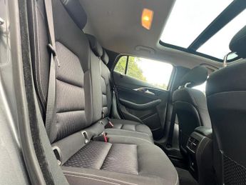 Infiniti Q30 1.5d Premium Euro 6 (s/s) 5dr
