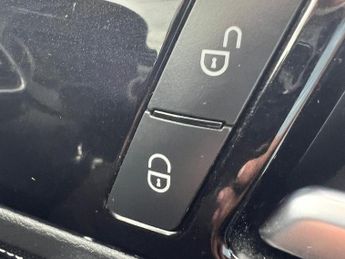 Infiniti Q30 1.5d Premium Euro 6 (s/s) 5dr