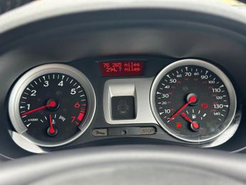 Renault Clio 1.2 TCe Dynamique TomTom Euro 5 5dr