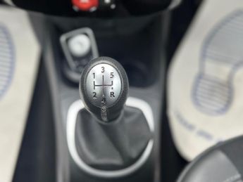 Renault Clio 1.2 TCe Dynamique TomTom Euro 5 5dr