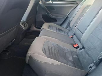 Volkswagen Golf 2.0 TDI BlueMotion Tech GT Edition DSG Euro 6 (s/s) 5dr