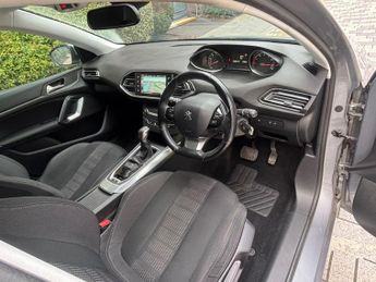 Peugeot 308 SW 1.2 PureTech Allure EAT Euro 6 (s/s) 5dr