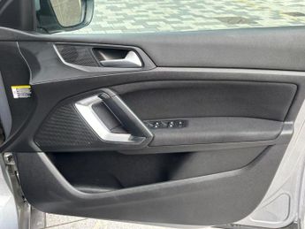 Peugeot 308 SW 1.2 PureTech Allure EAT Euro 6 (s/s) 5dr