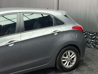 Hyundai i30 1.6 CRDi Active Auto Euro 5 5dr