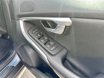 Volvo V40 Cross Country 1.5 T3 Nav Plus Auto Euro 6 (s/s) 5dr
