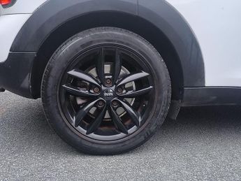 MINI Countryman 1.6 Cooper Euro 5 (s/s) 5dr