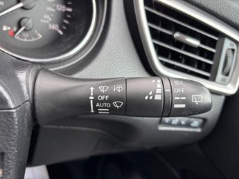 Nissan Qashqai 1.6 dCi Tekna XTRON 2WD Euro 5 (s/s) 5dr