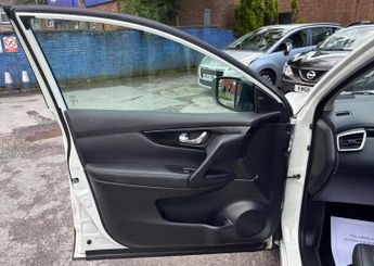 Nissan Qashqai 1.6 dCi Tekna XTRON 2WD Euro 5 (s/s) 5dr