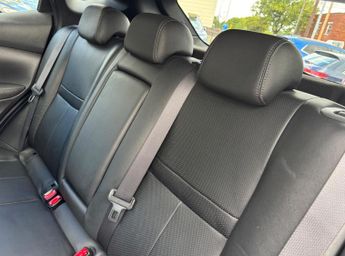 Nissan Qashqai 1.6 dCi Tekna XTRON 2WD Euro 5 (s/s) 5dr