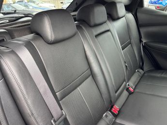 Nissan Qashqai 1.6 dCi Tekna XTRON 2WD Euro 5 (s/s) 5dr