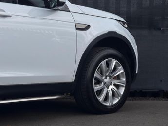 Land Rover Discovery Sport 2.0 TD4 SE Tech Auto 4WD Euro 6 (s/s) 5dr