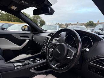Jaguar F-PACE 2.0 D180 R-Sport Auto AWD Euro 6 (s/s) 5dr