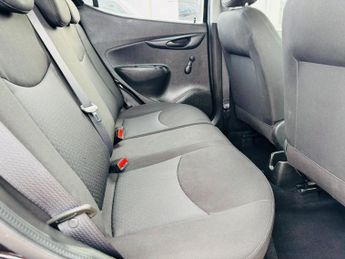 Vauxhall Viva 1.0i SE Euro 6 5dr (a/c)