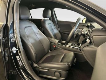 Mercedes-Benz A Class 2.0 A180d Sport Edition (Executive) Saloon 4dr Diesel 8G-DCT Eur