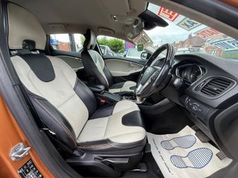 Volvo V40 Cross Country 1.6 D2 Lux Powershift Euro 5 (s/s) 5dr