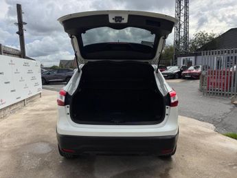 Nissan Qashqai 1.6 dCi Tekna XTRON 2WD Euro 6 (s/s) 5dr