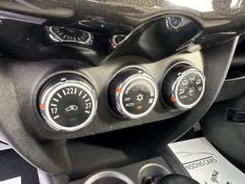Mitsubishi ASX 2.2 DI-D 4 Auto 4WD Euro 5 (s/s) 5dr