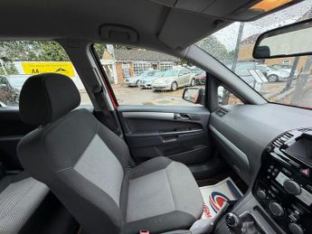 Vauxhall Zafira 1.6 16V Exclusiv Euro 5 5dr