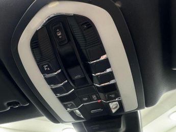 Porsche Macan 3.0 TD V6 S PDK 4WD Euro 6 (s/s) 5dr