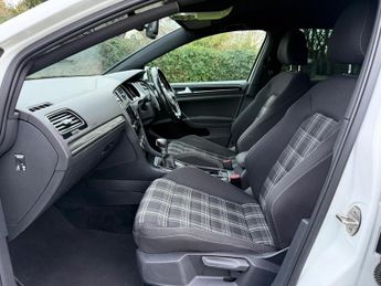 Volkswagen Golf 2.0 TDI BlueMotion Tech GTD DSG Euro 6 (s/s) 5dr