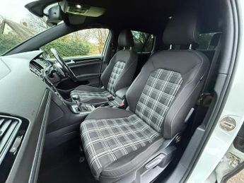 Volkswagen Golf 2.0 TDI BlueMotion Tech GTD DSG Euro 6 (s/s) 5dr
