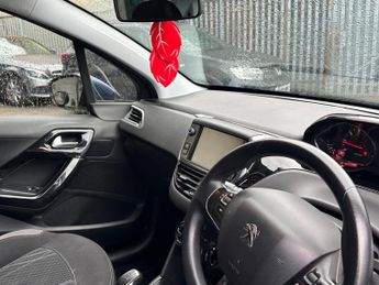 Peugeot 208 1.2 VTi Active Euro 5 5dr