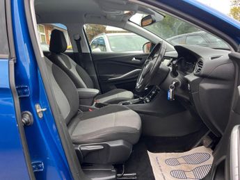 Vauxhall Grandland X 1.2 Turbo SE Auto Euro 6 (s/s) 5dr