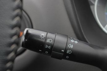 Toyota Yaris 1.5 VVT-h Icon Tech E-CVT Euro 6 (s/s) 5dr