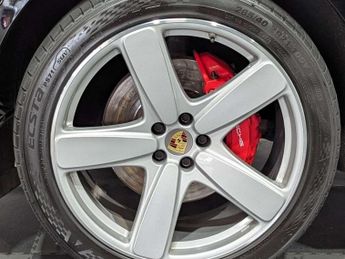 PORSCHE MACAN 3.0 Macan GTS Semi-Auto 4WD 5dr