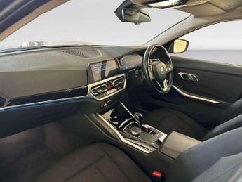BMW 3 Series 2.0 330e 12kWh SE Pro Touring 5dr Petrol Plug-in Hybrid Auto Eur