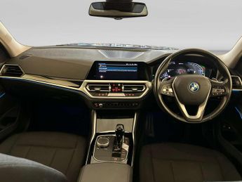 BMW 3 Series 2.0 330e 12kWh SE Pro Touring 5dr Petrol Plug-in Hybrid Auto Eur