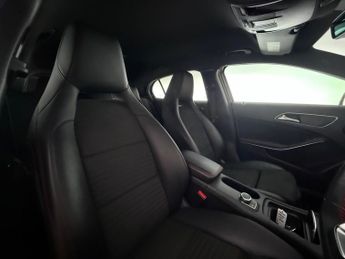 Mercedes-Benz GLA 1.6 GLA200 AMG Line (Premium) SUV 5dr Petrol 7G-DCT Euro 6 (s/s)