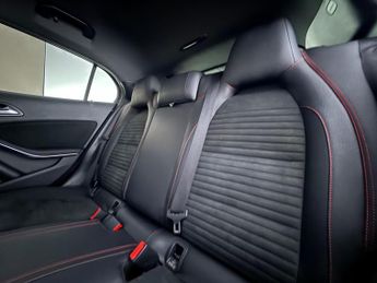Mercedes-Benz GLA 1.6 GLA200 AMG Line (Premium) SUV 5dr Petrol 7G-DCT Euro 6 (s/s)