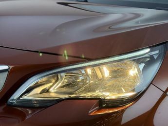 Peugeot 3008 1.2 PureTech Allure SUV 5dr Petrol EAT Euro 6 (s/s) (130 ps)