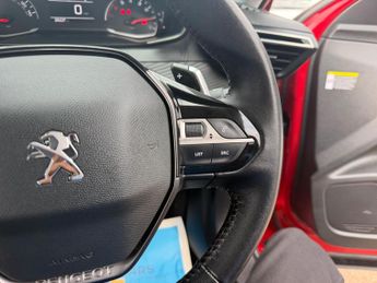 Peugeot 2008 1.2 PureTech Allure SUV 5dr Petrol EAT Euro 6 (s/s) (130 ps)