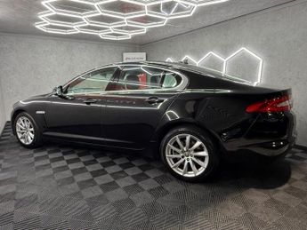 Jaguar XF 2.2d Luxury Auto Euro 5 (s/s) 4dr