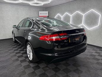 Jaguar XF 2.2d Luxury Auto Euro 5 (s/s) 4dr