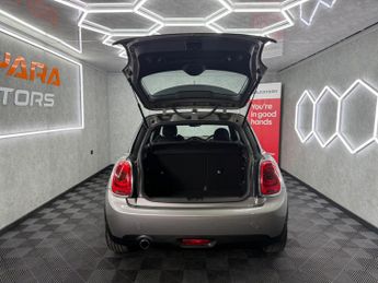 MINI Hatch 1.5 Cooper D Auto Euro 6 (s/s) 3dr