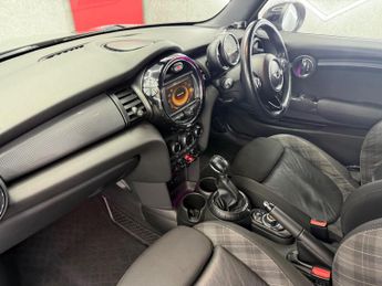 MINI Hatch 1.5 Cooper D Auto Euro 6 (s/s) 3dr