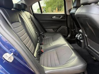 Alfa Romeo Giulia 2.2 TD Tecnica Auto Euro 6 (s/s) 4dr
