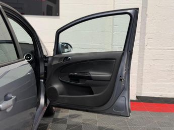 Vauxhall Corsa 1.4i 16v Design 5dr (a/c)