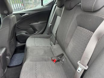 Vauxhall Astra 1.4i SRi Euro 6 5dr