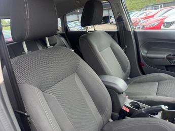 Ford Fiesta 1.0T EcoBoost Titanium Euro 6 (s/s) 5dr